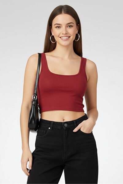 Don't Call Me Jennyfer Women Square Neck Solid Sleeveless Tank Top, Maroon