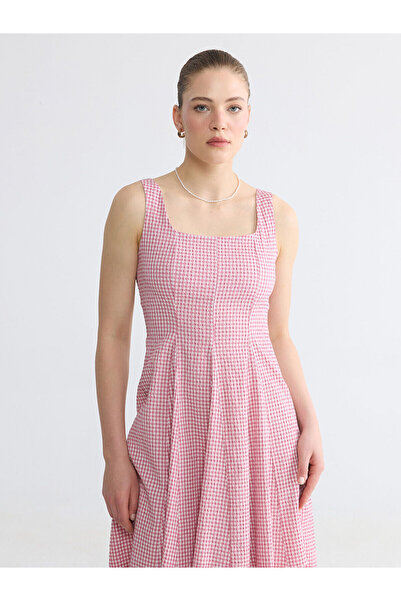 LC Waikiki Nevavm Square Collar Plaid Waist-Sitting Dress with a Difference