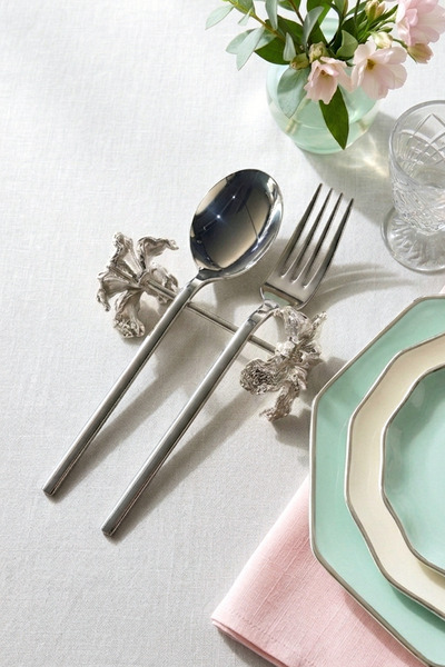 Kitchen Life 4-Piece Metal Silver Narcissus Flower Fork Spoon Knife Stand