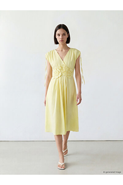 LC Waikiki Nevavm Double-Breasted Collar Dress with Floral Appliques