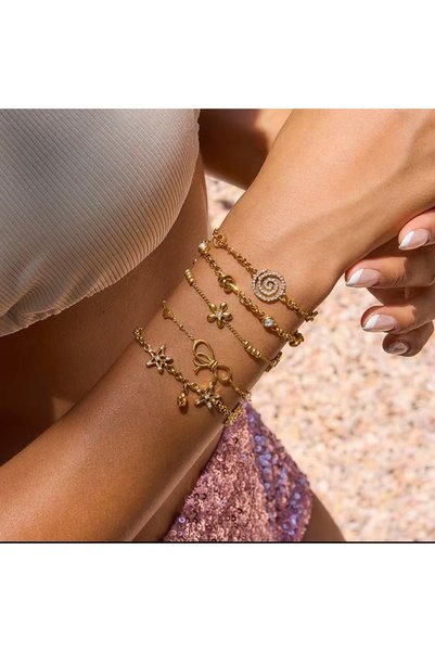 Passion by rahi 18K PVD Plated Stainless Steel Bracelet Bow Daisy Star Clear Zircons Charm Chains Bracelet