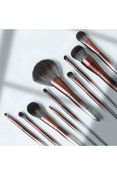 Iuliana Sandu, Misa Manifesto Collection Kit