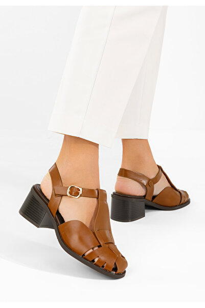 B T Shoes Sandale cu toc gros Sennia camel