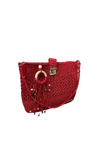 Ruby Dream✨ Canlı kırmızı tonu, el işçiliği dokusu ve rengarenk boncuk detaylarıyla dikkat çeken özel tasarım çanta