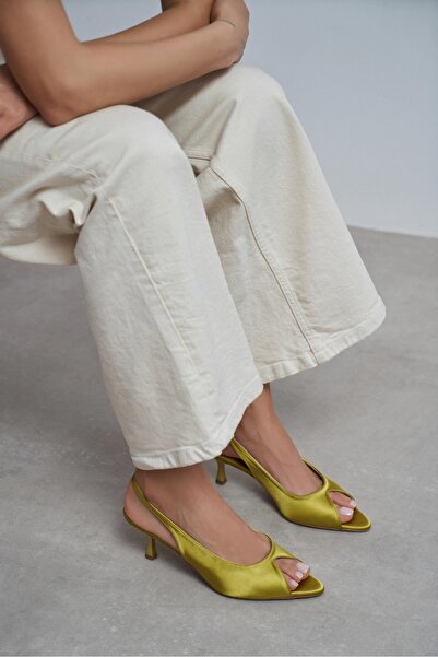 NİŞANTAŞI SHOES Salva Green Satin Pointed Toe Open Front Women's Heeled Shoes