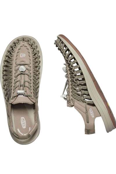 Keen 1025169 صندل UNEEK للأماكن الخارجية