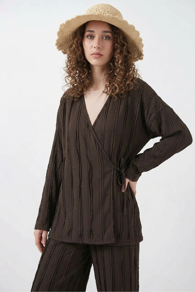 buğrahayalin Women's V-Neck Vertical Striped Brown Double Suit