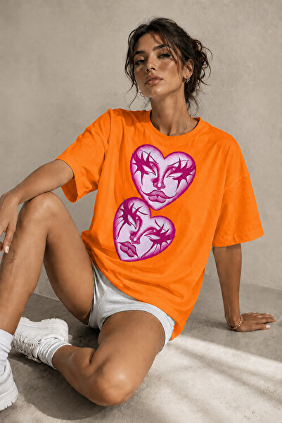 ArtYus Pink Heart Silhouette Printed Unisex Oversize T-Shirt – Cotton Crew Ne...