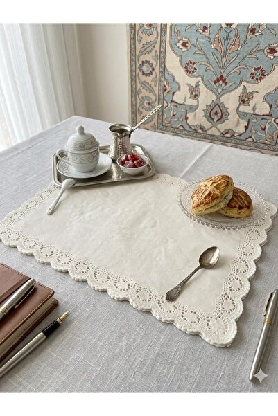 ENSA AMBALAJ KAĞIT DANTEL DİKDÖRTGEN PASTA BÖREK ALTLIĞI EBAT 32X45 100 ADET