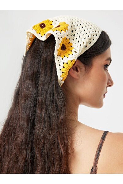 Goldmine Women's Floral Mesh Knitted Triangle Bandana