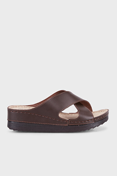 Lela Papuče sa lagano podstavljenim đonom i križnim remenčićima SLIPPERS 6712000