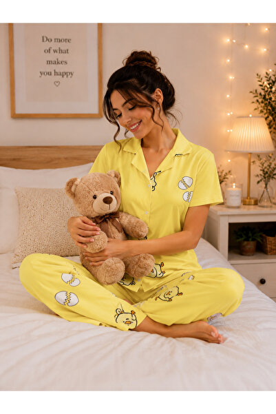 Manolya Kadın Sarı Ördek Desenli Düğmeli Pijama Takımı Uzun Paça Ev Giyim