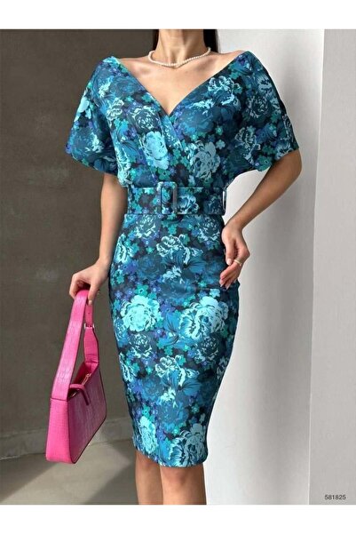 Modafeminen Rochie albastră din lycra cu guler dublu și curea 582527