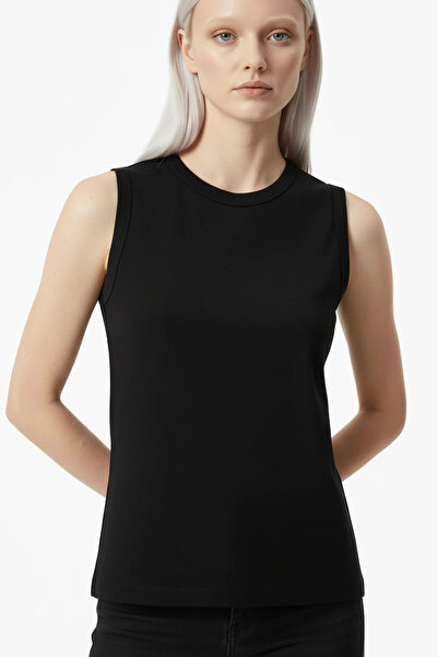 No Matter What Basic Sleeveless Round Neck Top