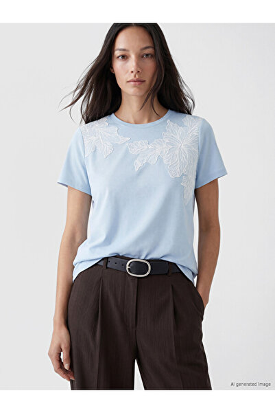 LC Waikiki Crew Neck Floral Embroidered Women's T-Shirt