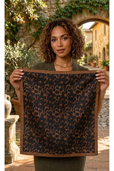 DipOL Butik Leopar Desenli Kahverengi Kenar Detaylı Saten Bandana Fular 50x50 cm