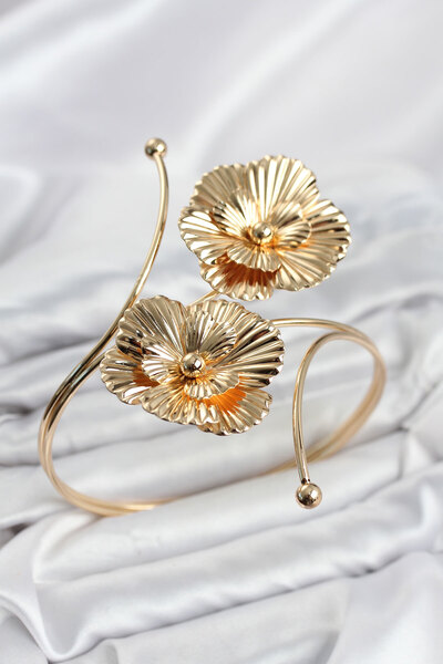 callerrons accessories سوار بازو ذهبي اللون موديل زهرة النحاس - EBJ260616W44106