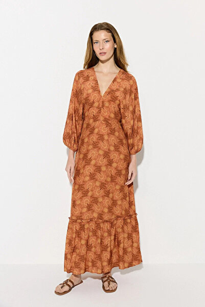 Gusto V-Neck Low Sleeve Long Silky Dress - Orange