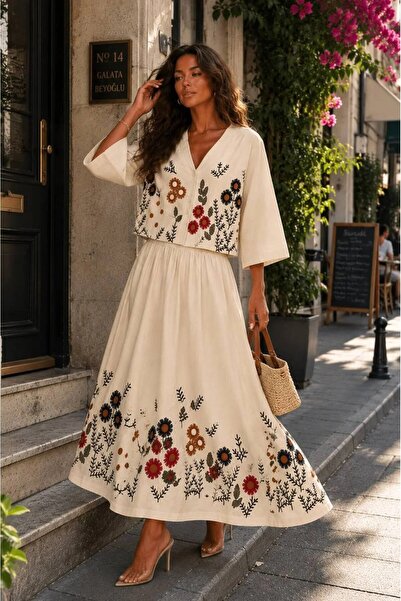 asur boutique Asur Boutique Women's Cream Floral Embroidered Vest Skirt Set B...