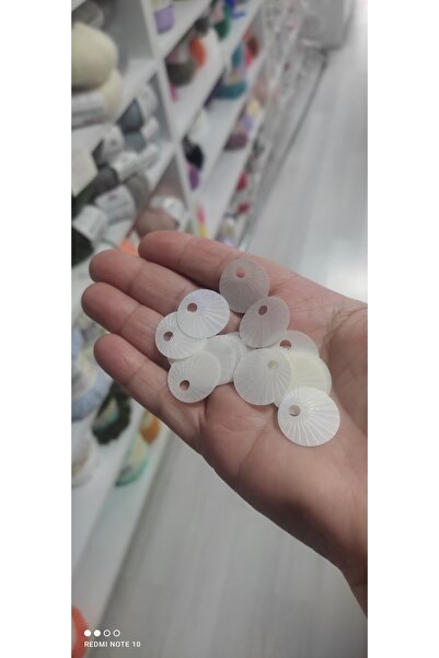 Kevser nur tuhafiye 20 Grams of Ecru Colored Flakes