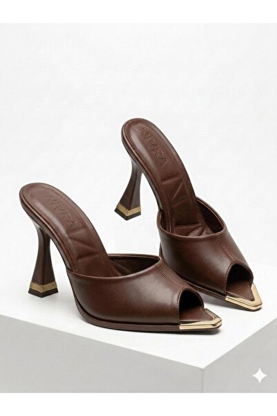 softoria shoes Modern Elegance Pointed Toe Slippers with Metal Accessories