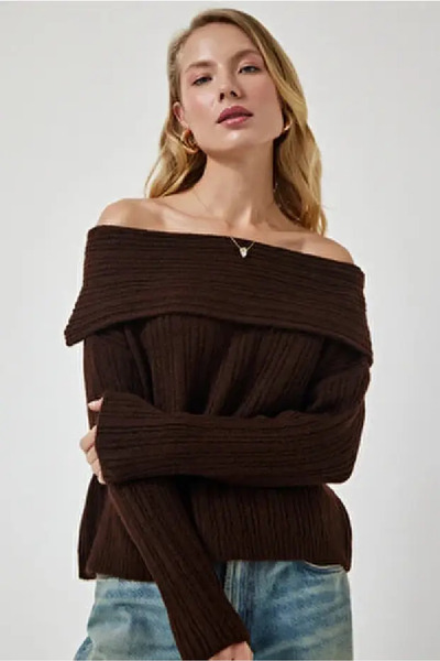 Kinzi Γυναικείο πλεκτό πουλόβερ Kinzi, one size, σε καφέ χρώμα. — onesize