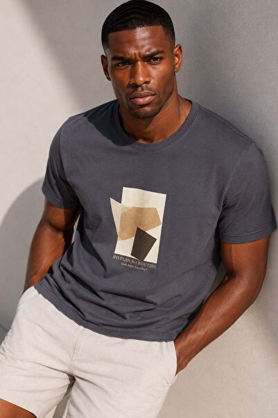 BARRELS AND OIL Men's geometric print t-shirt - anthracite