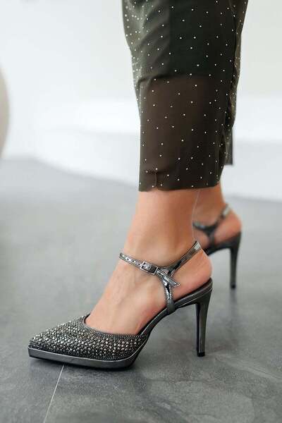 Parponi Daffy Stoned Closed-Toe Platform Heeled Evening Dress Shoes Platinum