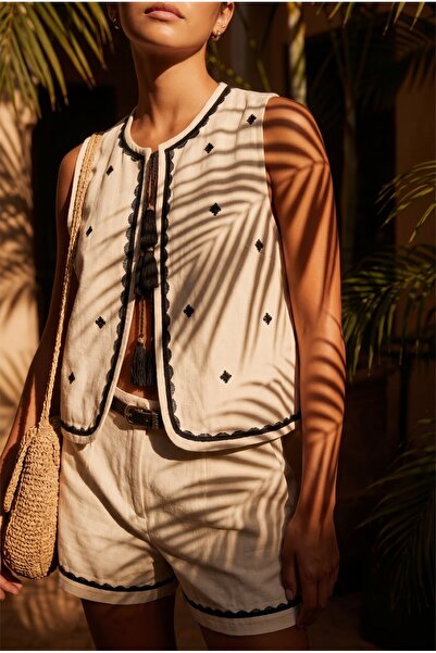 FASHION COCKTAIL Tile Geometric Checkered Embroidered Tassel Lace-Up Vest Bel...