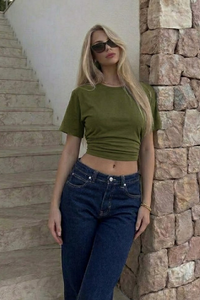 COMBİNE MİCHAİL Women's Fitted Khaki Crop T-Shirt