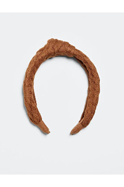 Evendi Coronita, Maro