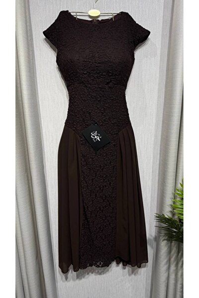 Jood Elegant Midi Dress with Crinkle Details and Side Chiffon Panels