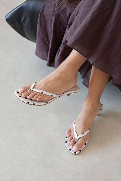 STRASWANS Ruiz Women's Heeled Flip-Flop Satin Sandals Beige Polka Dot