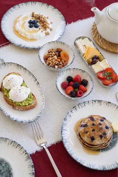 Heda Porselen Foam 16 Piece Porcelain Breakfast Set for 6 People