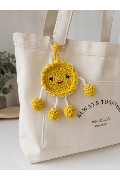 FLY LIFE Hand-Knitted Amigurumi Keychain / Bag Charm