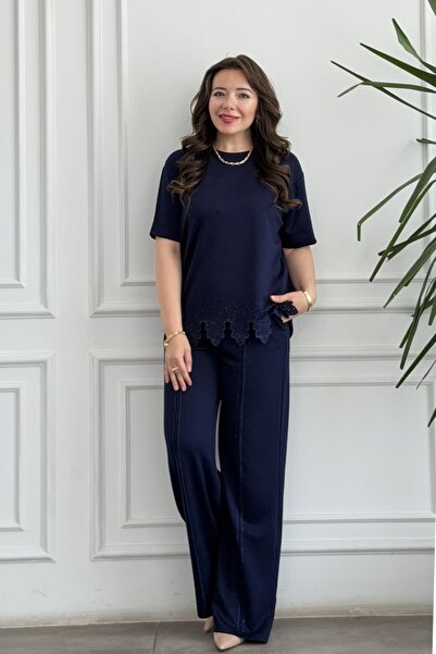 yb yağmur butik Sweatpants Set with Guipure Stone Detail at the Hem