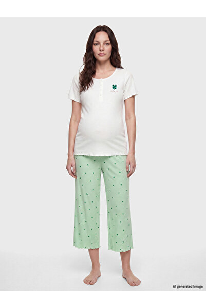 LC Waikiki Nevavm Farkıyla Oval Collar Maternity Capri Pajama Set