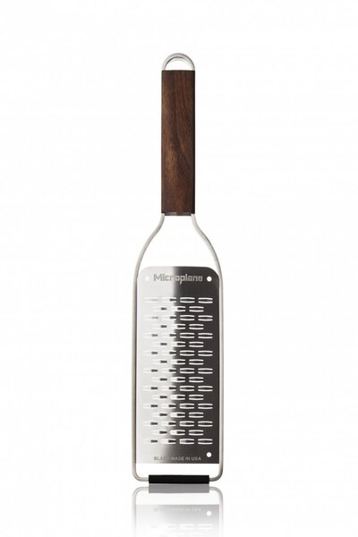 Microplane Razatoar MASTER RIBBON, Microplane, inox/lemn nuc, 30x6.5cm