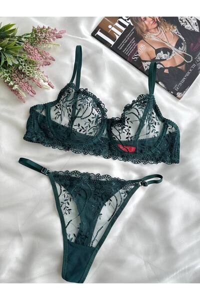 ARONA Lace Detailed Emerald Green Plus Size Lingerie Set