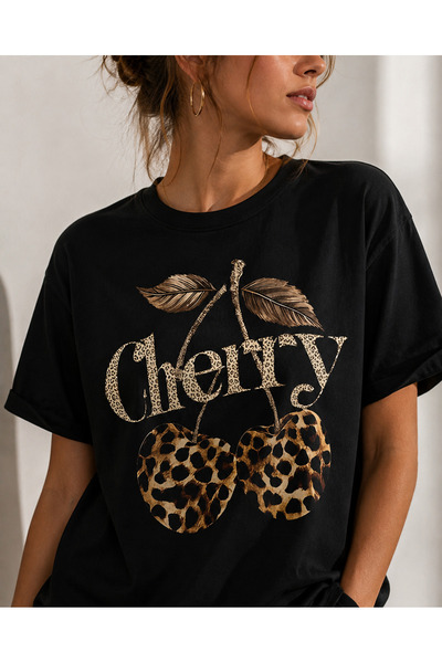 NUATEX CHERRY LEOPAR BASKILI REGULAR KALIP BİSİKLET YAKA SİYAH BEYAZ TİŞÖRT