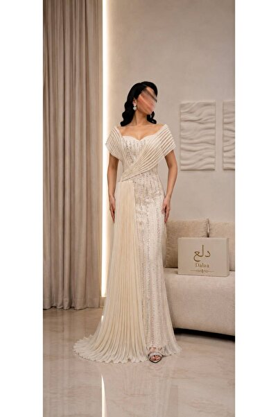 dalaa Your Dress Is Here.
