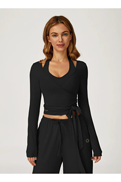KAWN 2 Piece Set of a V-Neck Halter Bra And a Long-Sleeve Crop Top
