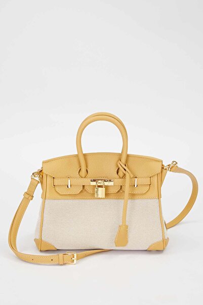 Levidor Yellow Gold Lock Detailed Handbag