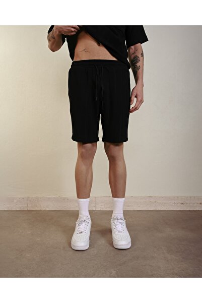 duo fideles Self-Textured Belted Shorts