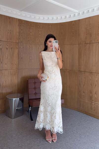 HAZELANNA Floral Lace Ecru Dress