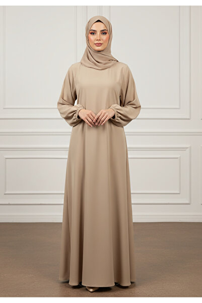 Nukhbaa Elegant Minimalist Flowing Abaya with Bishop Sleeves-890
