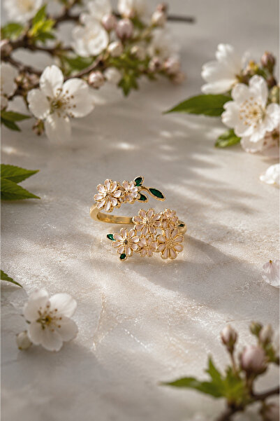 Sylvera Shop Daisy Garden Special Design Ring - Adjustable (Gold Color)