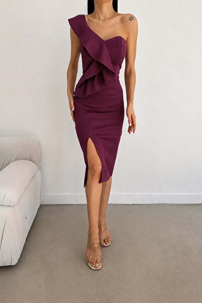 Deafox Plum Scuba Fabric Dress with Flywheel and Slit Detail