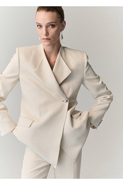 MANGO Woman Klapa detaylı blazer ceket