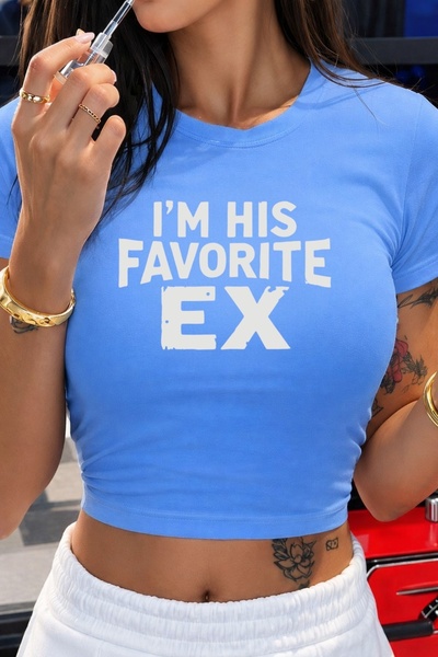 ZAVIXO تي شيرت نسائي قصير ضيق مطبوع عليه "I'm His Favorite Ex" مصنوع من القطن...